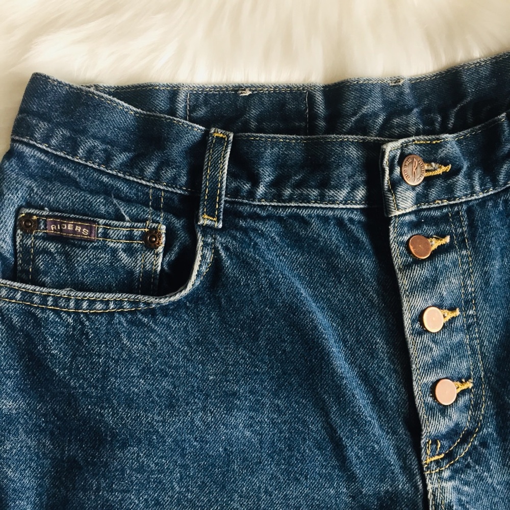 High waisted Jean Shorts - Picture 6 of 10